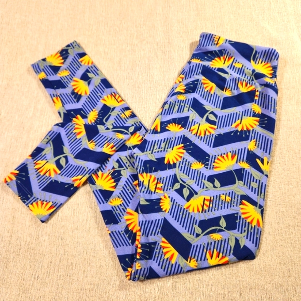 Lularoe Leggings OS One Size Periwinkle Purple Yellow Flowers